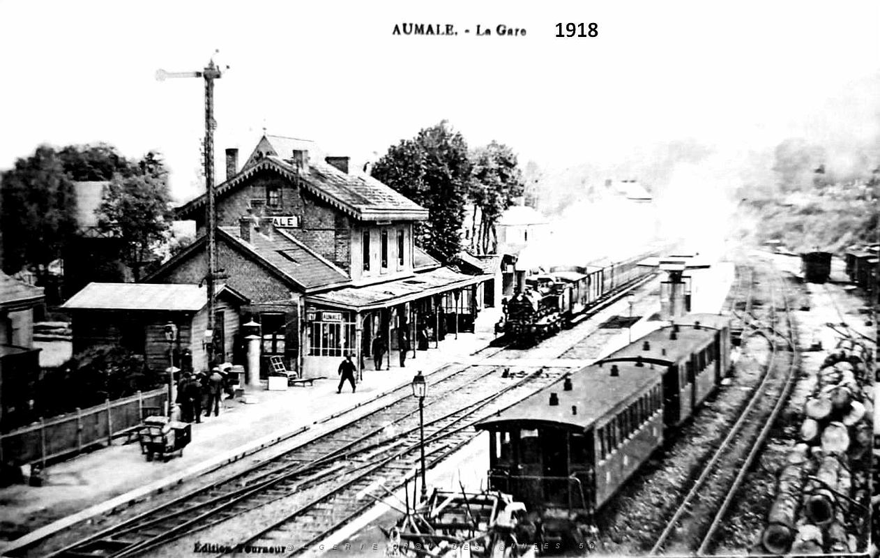 Aumale - La Gare - 1918.jpg